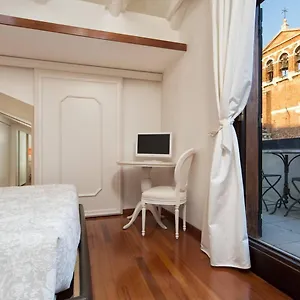 Apartment Terrazza Fenice, Venice